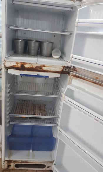 ثلاجه للبيع شرط التجميد سعرهه 85 ألف المكان الديوانية/الدغارة اليردهه يتصل او مراسلة واتساب ***********
