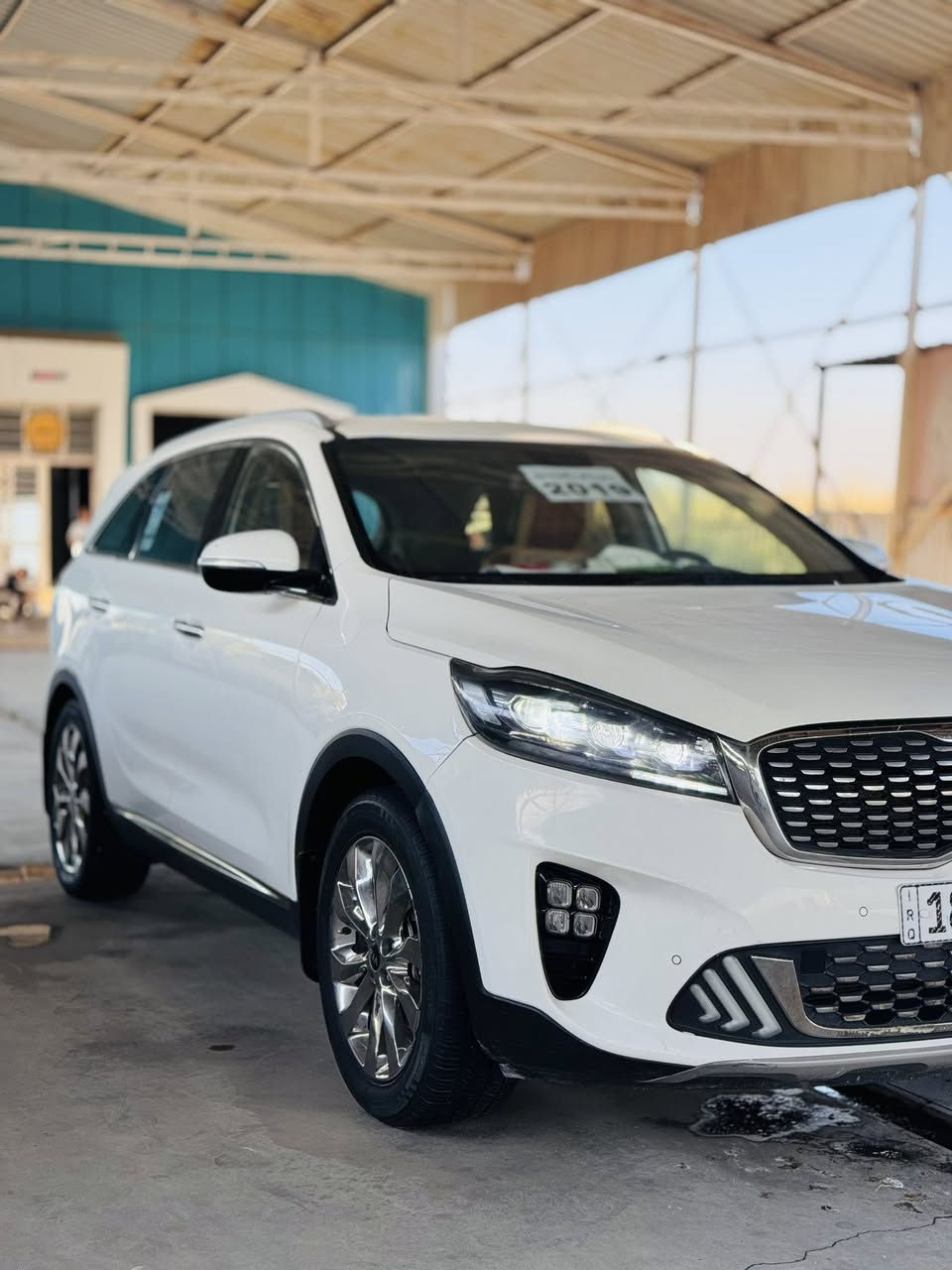 السلام عليكم للبيع سورنتو موديل 2019خليجي فول مواصفات رقم بابل دولي ماشيه 123الف معروفه بمواصفات الخليجي 6سلندر 7راكب جنطه كهربائيه 5بصمات ترحيب سورنتو بعد هواي مواصفات بيها ترهم مراوس حسب القناعه المكان بابل الحله للاستفسار ***********///***********
