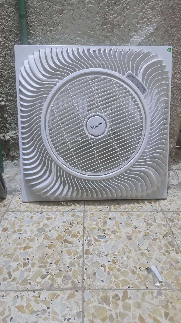 راوتر اثنينهن ب25ومروحه سقفيه للبيع مامستخدمه ب20


**إذا كنت صاحب هذا الإعلان وتريد حذفه لأي سبب، رجاءا أرسل رسالة إلى الدعم الفني**