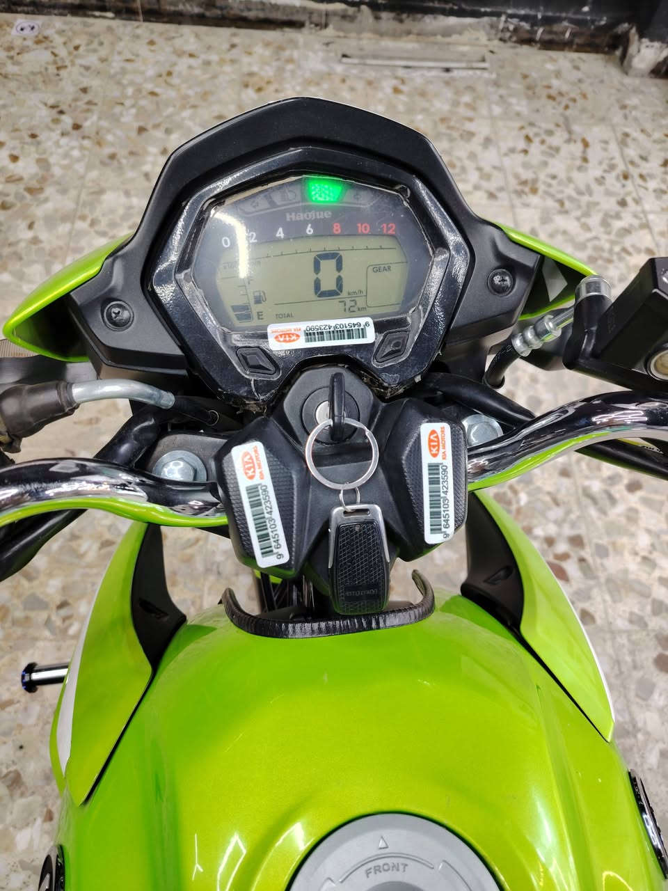 للبيع هاوجي جديده فول مسجل كمل موديل 22 مشدود بل 23 سعرها 17 ونص هاي رقمي *********** من الرمادي حي التأميم
