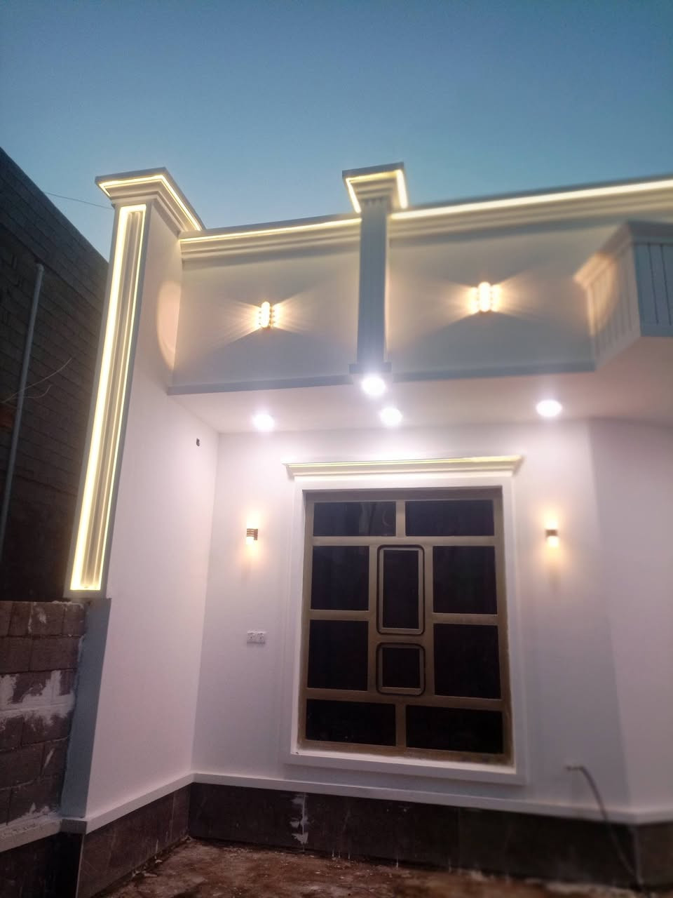 تم وعلى بركة الله إنجاز بيتي والحمد الله وتم عمل الكهرباء على يد ابو نشأت اكرم اسماعيل حسين العسافي ***********
