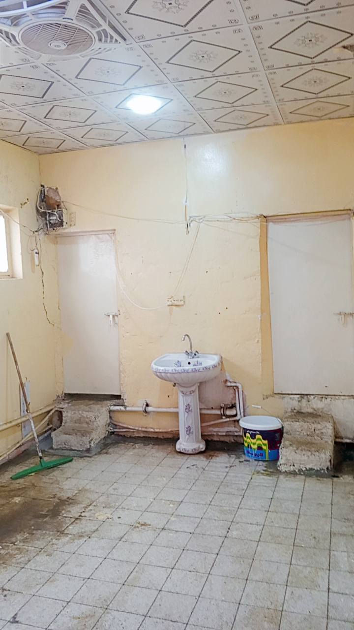 شقه قاعه للبيع بسعر 6ملاين مكان كركوك الفيلق قرب سوك دبي  يم جامع صمد السعر 6ملاين طابق ثاني ***********خدمات مي كهرباء خط مولد الشقه جاهزه
