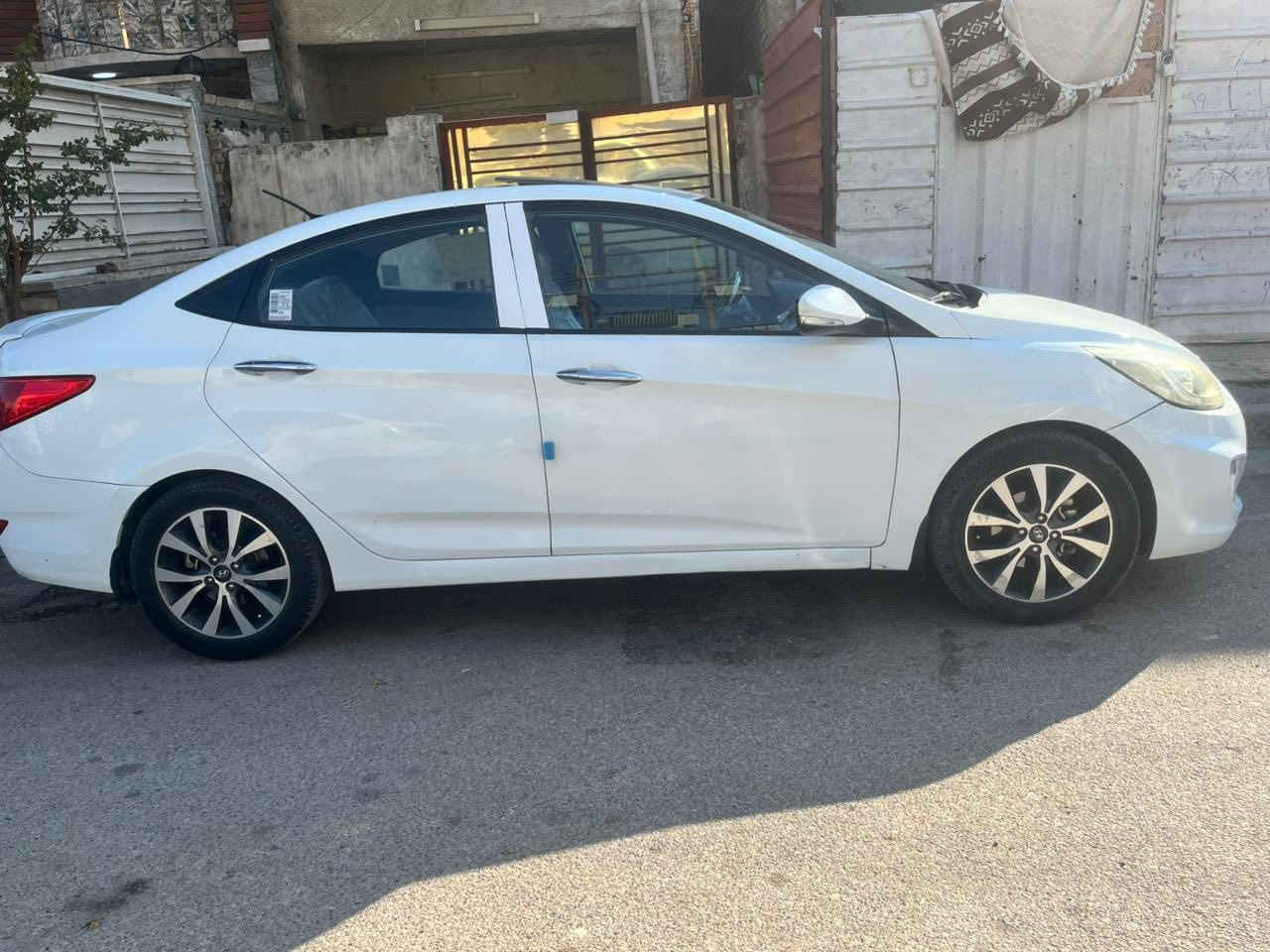 اكسنت موديل ١٦ بلو فول بيهة صفحة صبغ اثر شخط باسمي رقم بغداد السعر ٩٠ ***********
