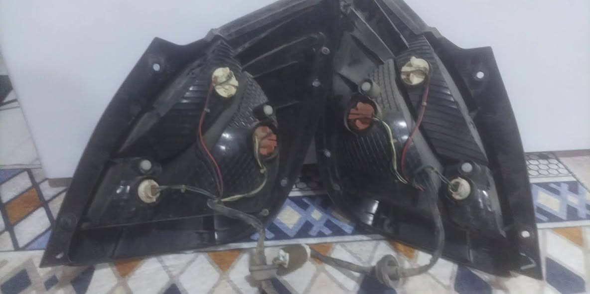 للبيع زوج بك لايت كيا ريو حاويه اصلي لاستفسار *********** اسعر 60الف
