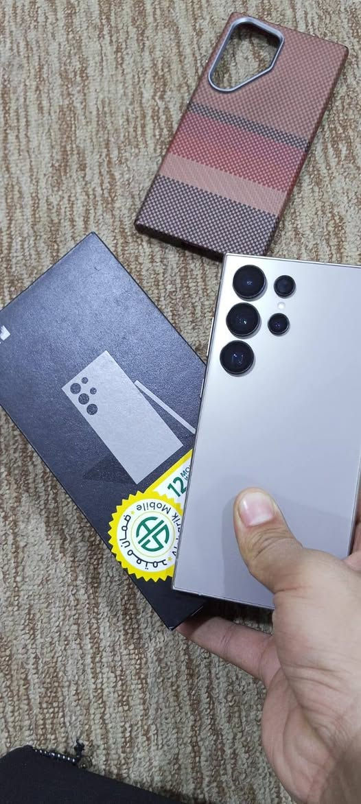 السلام عليكم S24 ultra للبيع
غني عن التعريق ذاكره 256 ملحقات كامله شوفة عينك كيبل مامستخدم ابد وحته الاصق الاسود مال الشركة موجود السعر 950ورجاءً جماعة لـ900لاتعلقون لان ماكاتب السعر بلخاص منطي سعر ولا تكسرون بسعر ماعاجبك السعر اعبر المنشور فدوه 
العنوان الديوانيه حي العسكري شارع 30قرب جامع زين العابدين
رقمي *********** / ***********
