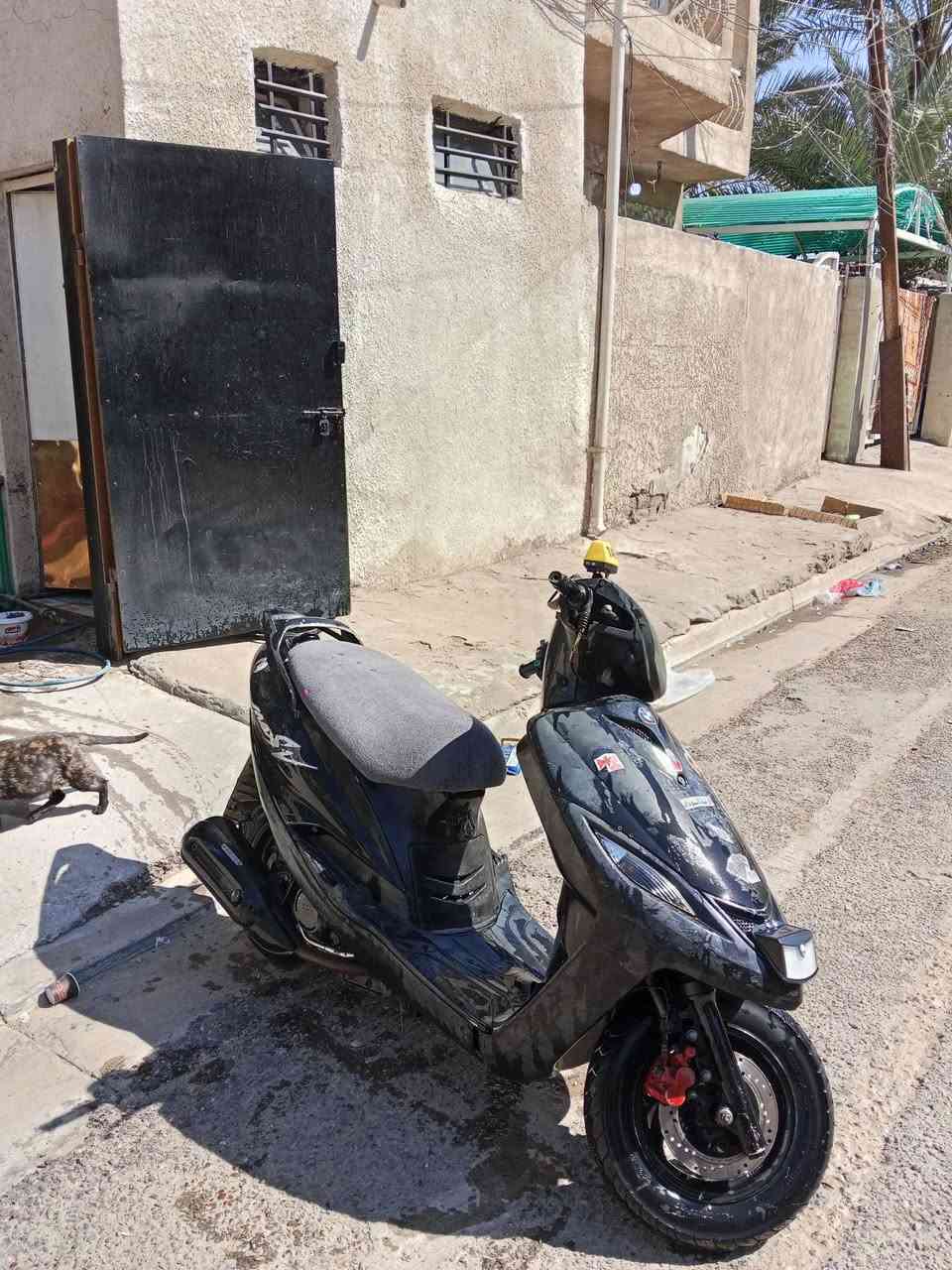 سلام عليكم
دراجة ماكس 140 
كفرات بلاديه ختم واحد ويه المكينه 
دراجه نضيفه ومصروف عليها
دبلات خلفي وامامي جدد 
كهربائيات كامله شغاله 
دوشمه جديده للكشن 
اشاير مثلث هورن كامل مكمل 
سعر 350 بيها مجال بسيط 
للاتصال ***********
مكاني بغداد البياع
