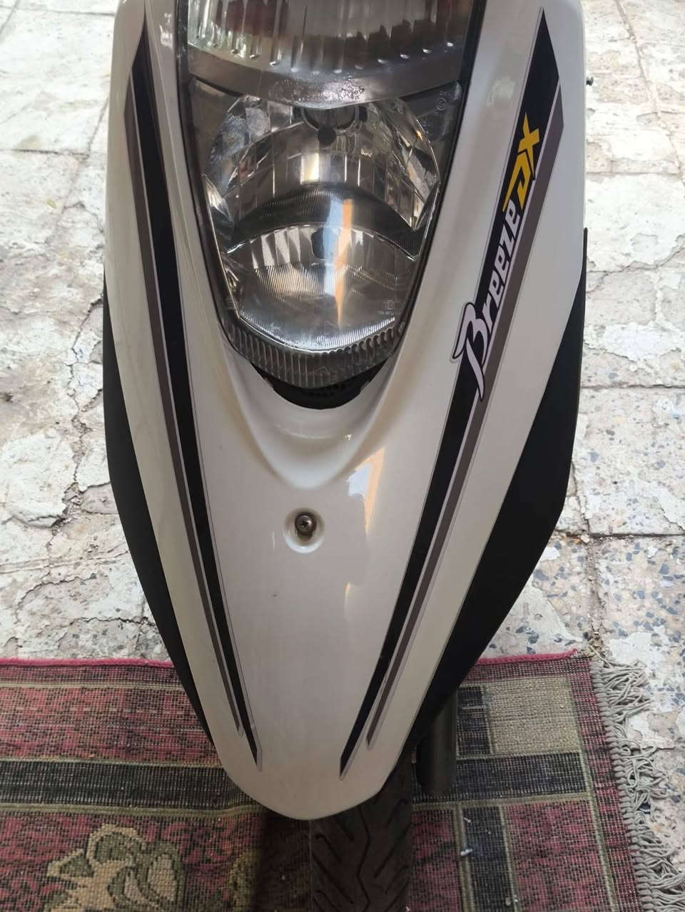 السلام عليكم بريز... يوماها للبيع السعر 800 وبيه مجال ما متواجد مازنجر اتصل ‏‏‪‏‪0 773 066 6463‬‏
