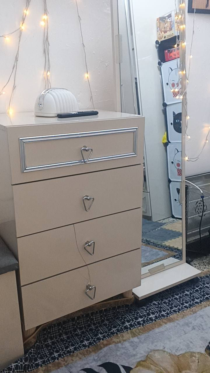 غرفه تركيه للبيع عشر قطع نظيفه وضخمة بعدها جديده سعرها مليون و200 وبيها مجال بسيط
للتواصل خاص


**إذا كنت صاحب هذا الإعلان وتريد حذفه لأي سبب، رجاءا أرسل رسالة إلى الدعم الفني**