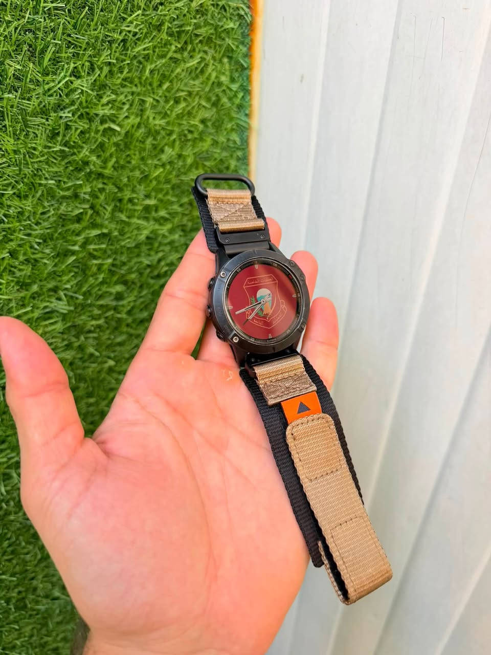 السلام عليكم 
متوفر الان Garmin Fenix 6 pro 47mm 
مع سير اضافي الي معروض بالصوره وسير اسود ايضا ولاسق شاشة ضد الكسر ايضا مرفقة مع الساعة 
للاستفسار ⛔️⛔️واتساب فقط ***********
