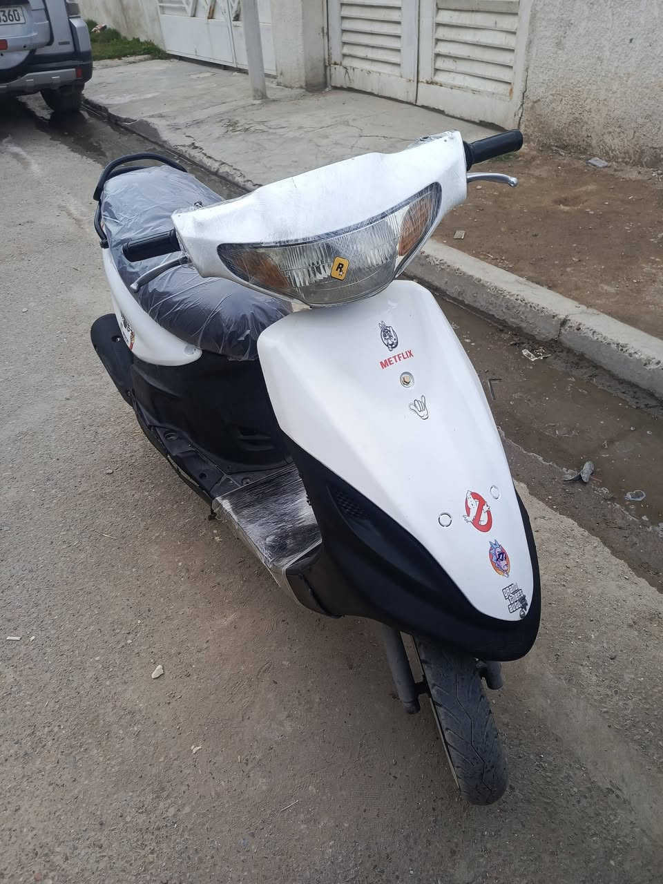 سلام عليكم دراجه ماكس قجمه شلعه ومعدل وكهربائياتها شغاله  وسلف شغال وهندࢪ شغال دراجه خيࢪ من الله بس بيها خيط تبخيࢪ خفيف عاࢪضها250وبيها مجال بسيط ࢪقمي***********متواجد واتساب ومازنجࢪ
