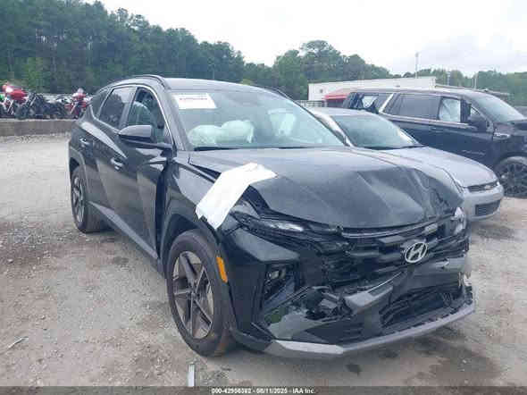 سلام عليكم 

توكسان موديل 2025 SEL 

دخول جديد فول مواصفات عدا الفتحة 

المواصفات //🆕

بصمة ابواب

بصمة تشغيل عن بعد

بصمة صندوق فتح الي

توصيل شاحن خلفي مزدوج  

بلوجكتر لد زنون

لايت زنون أصلي 

اتو هولد 

تبريد بيانو لمس جهتين

سايد بريك بصمه 

اتو ستوب بالازدحام 

تبريد قطعتين منفصل امامي خلفي

شاشه كبيره متصلة ديجيتل

شاحن وايرليس موبايل 

تدفئه كشنات 

كشنات اوف وايت 

كشنات كهرباء 

رادار امامي 

رادار جانبي رادار خلفي 

تحديد مسار نظام قياده الي

تحكم ستيرن كامل 

 سستم سماعات 

حساسات امامي وخلفي 

تنبيه خطر خلفي جهتين مع هزاز ستيرن

داخل ابيض 

صندوك كهرباء 

ابو المصلحة ليقارن بالخليجي

الضرر///بنيد مصبوغ عل كد الضربه والجاملغ بارد كل قطع السياره ليبل واحد حته الدعاميه 

ماشية 17000m نظيفة بمعنى الكلمة السبير ما نازل

محرك 2500 المرغوب بالسوك 

السعر198وبيها مجال 

مكان السيارة بغداد والشراي يتصل ***********
