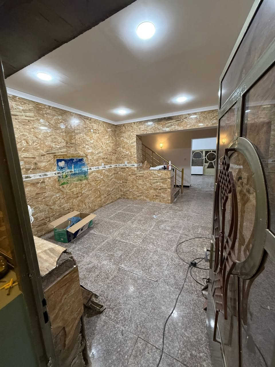 شقة مفروشة ستوديو للإيجار
غرفة وصالة + مطبخ أمريكي
المنصور – المتنبي – طابق أول
📞 ***********
