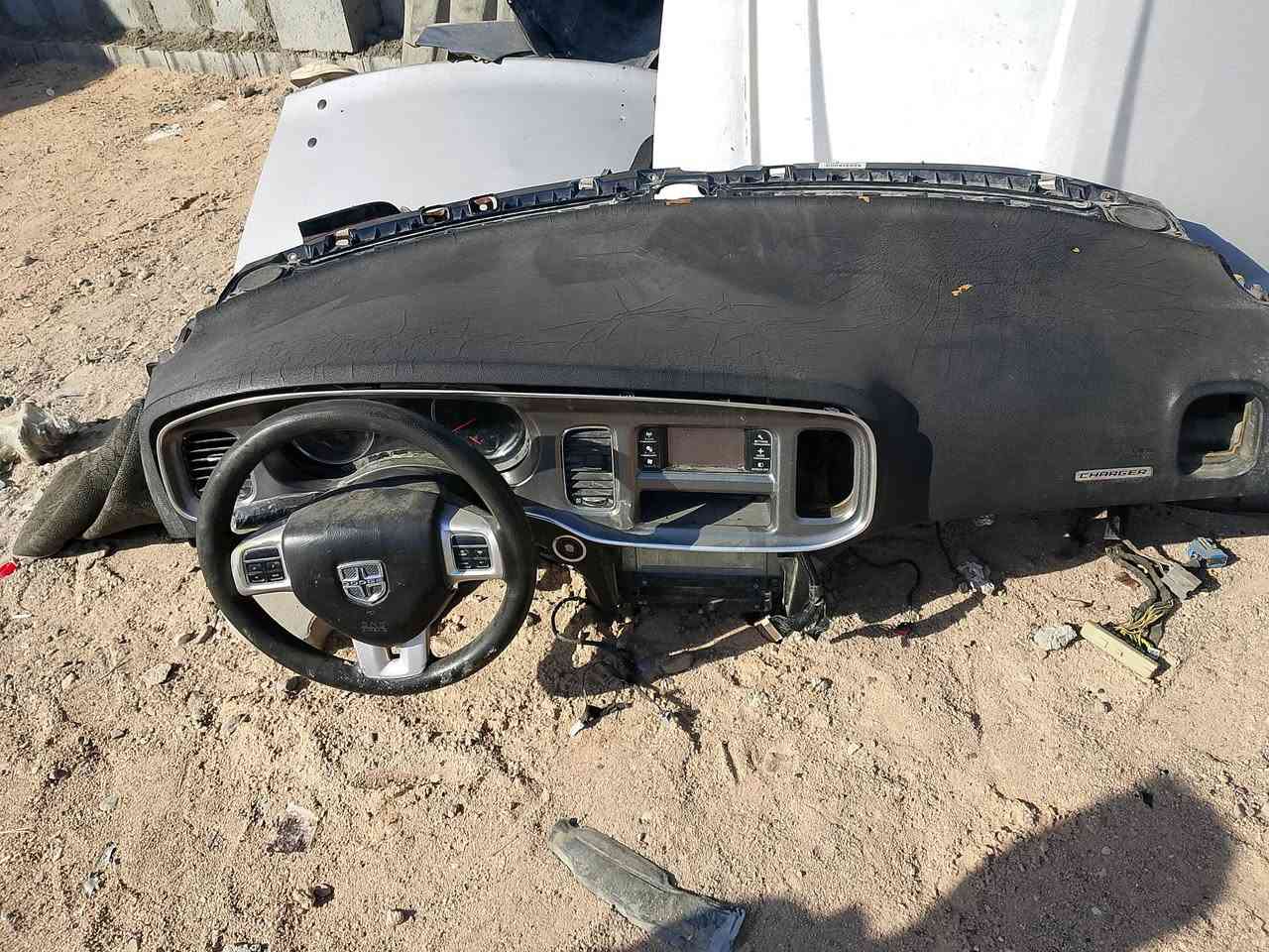 السلام عليكم
غراض البيع سستم كامل 
4بيبان 
وبنيد 
وجنطه 
2وجاملقت
***********
