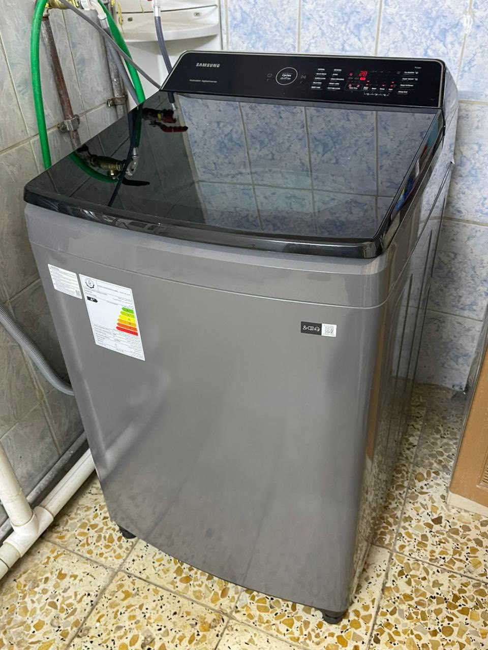 السلام عليكم
غسالة سامسونك حجم 17 كيلو جديدة استخدمناها يمكن اسبوع فقط لا اكثر السعر 350 الف اخذناها ب 550 في وقتها 
الاتصال على الرقم ‭0770 799 9862‬ غير متوفر في ماسنجر فقط اتصال او واتس مكاني بغداد الشرطة الخامسة
