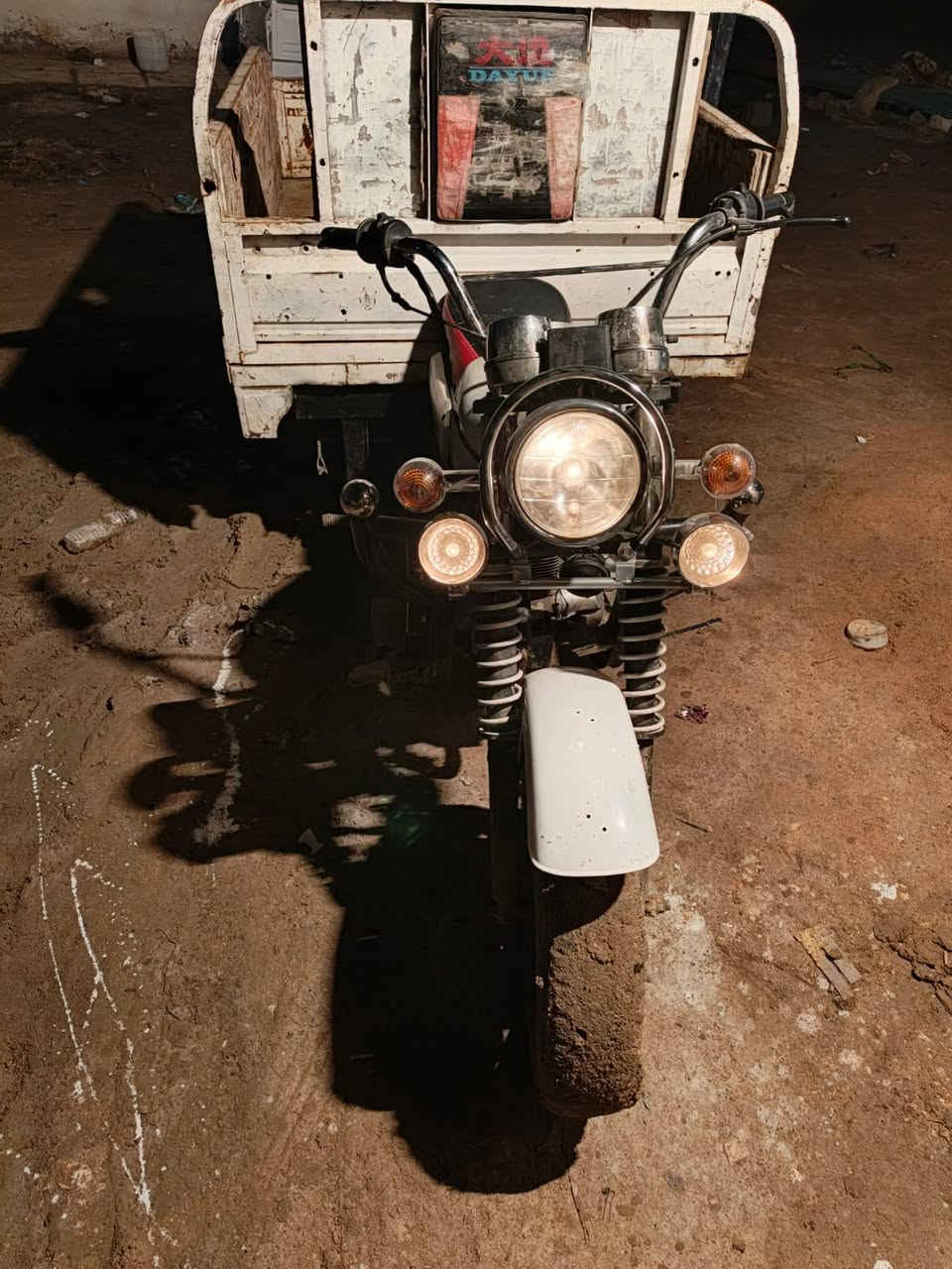 السلام عليكم ستوته دايون مو ديل 2014اوراق اصولي. كلشي ما عوزه بس غسله. سعره. مليون 150 وبيه مجال حك جيه ***********ناصريه مركز. مستعجل علا بيعه
