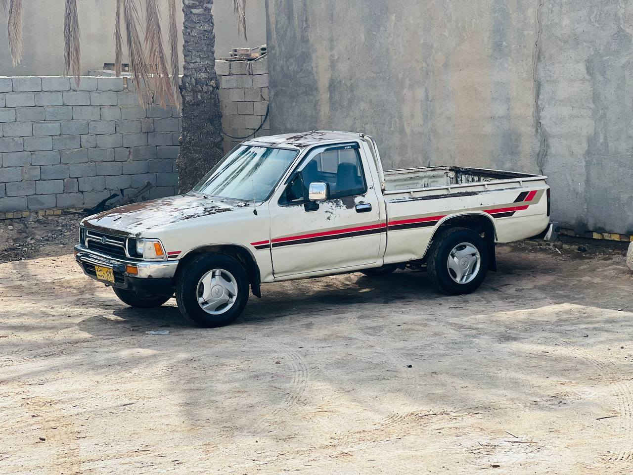 سلام عليكم سياره بيكم للبيع موديل 1989 سياره نضيفه وجاهزه رقم اصفر واسط  شرط التحويل  العنوان ذي قار قضاء النصر  السعر 30 قفل اي ستفسار  اتصل على الرقم ***********
