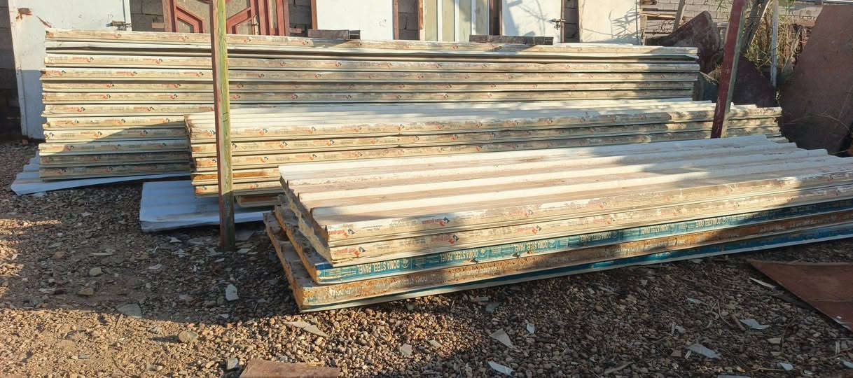 سندويج سقفي مستعمل ثقيل درجة اولى 
القياسات الموجودة 6متر و 5متر 
و4متر 
العنوان العمارة خدمي جامع حي الرفاق 
‏‪***********‬‏
