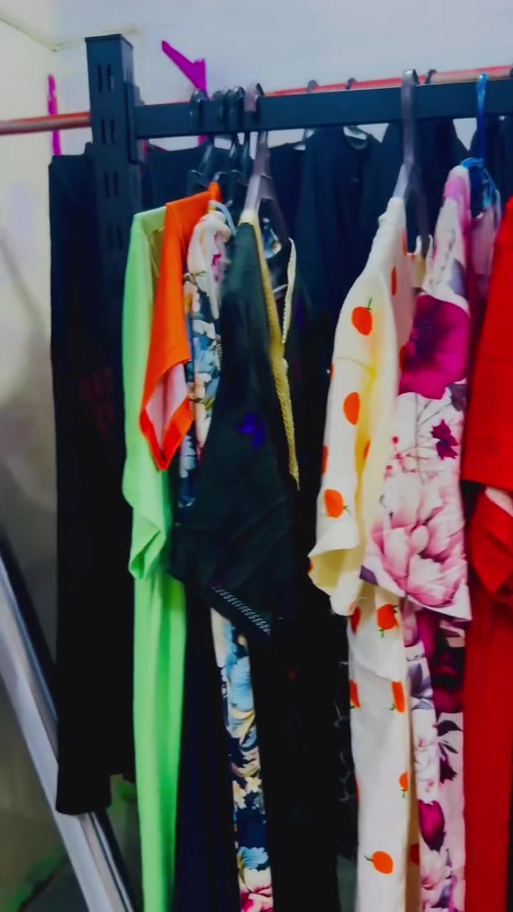 تم بعون الله افتتاح محل “أزياء حرير” 👗

ندعوكم لزيارتنا والاطلاع على أجمل التشكيلات من:
🌸 ملابس نسائية
🧕 عبايات
🧒 ملابس أطفال

✅ أسعار تناسب الجميع
✅ موديلات جديدة ومتنوعة

📍 العنوان:
الحبانية – الحي المدني – قرب مدرسة النبراس.

📞 للاستفسار والطلبات:
***********

🌹 تشرفونا بزيارتكم، وثقتكم هي بداية نجاحنا. أهلًا وسهلًا بكم في أزياء حرير 👗
