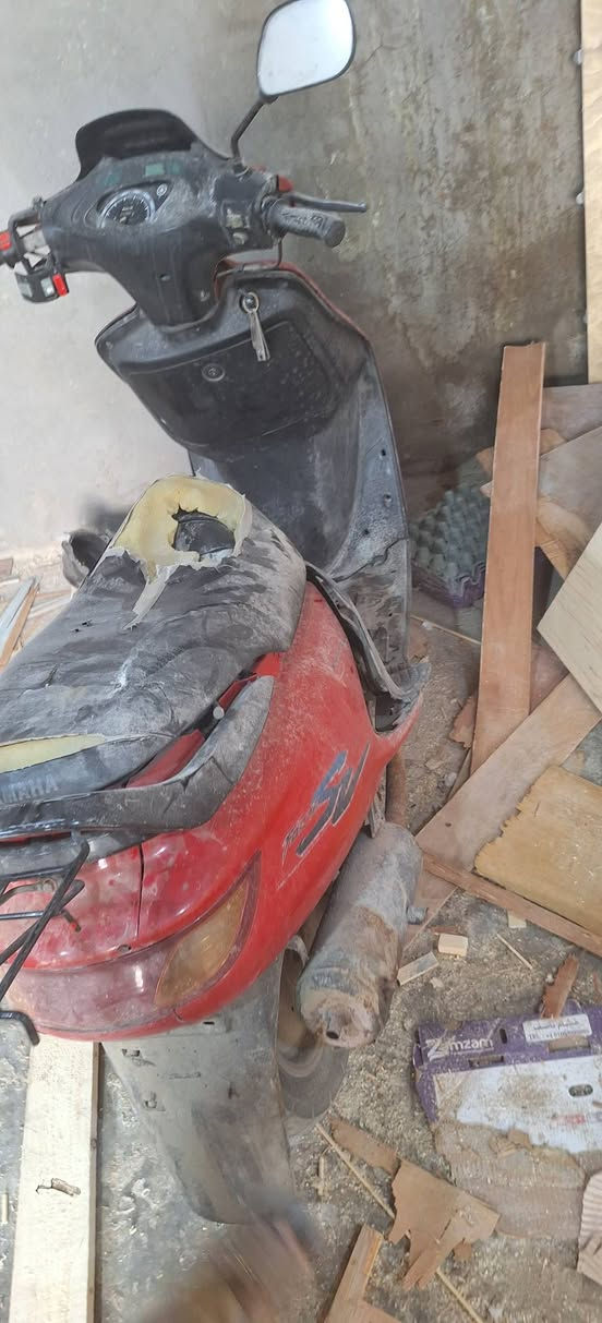 سلام عليكم متاح فراسه شغاله بس صار بيهه صوت مكاني البصره ابي الخصيب قرب مزار سيد احمد صالهه نازله من الحاويه قرابه السنه سعر ٢٥٠ وبيهه مجال قليل ***********
