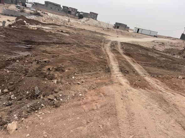 للبيع او مراوس بسياره 
قطعه ارض في حي الرفاق سكنيه مرقمه مساحتهه اكثر من ٢٥٠ متر كاع عدله سعرهه ١٣ مليون وبيهه مجال الاستفسار ***********
