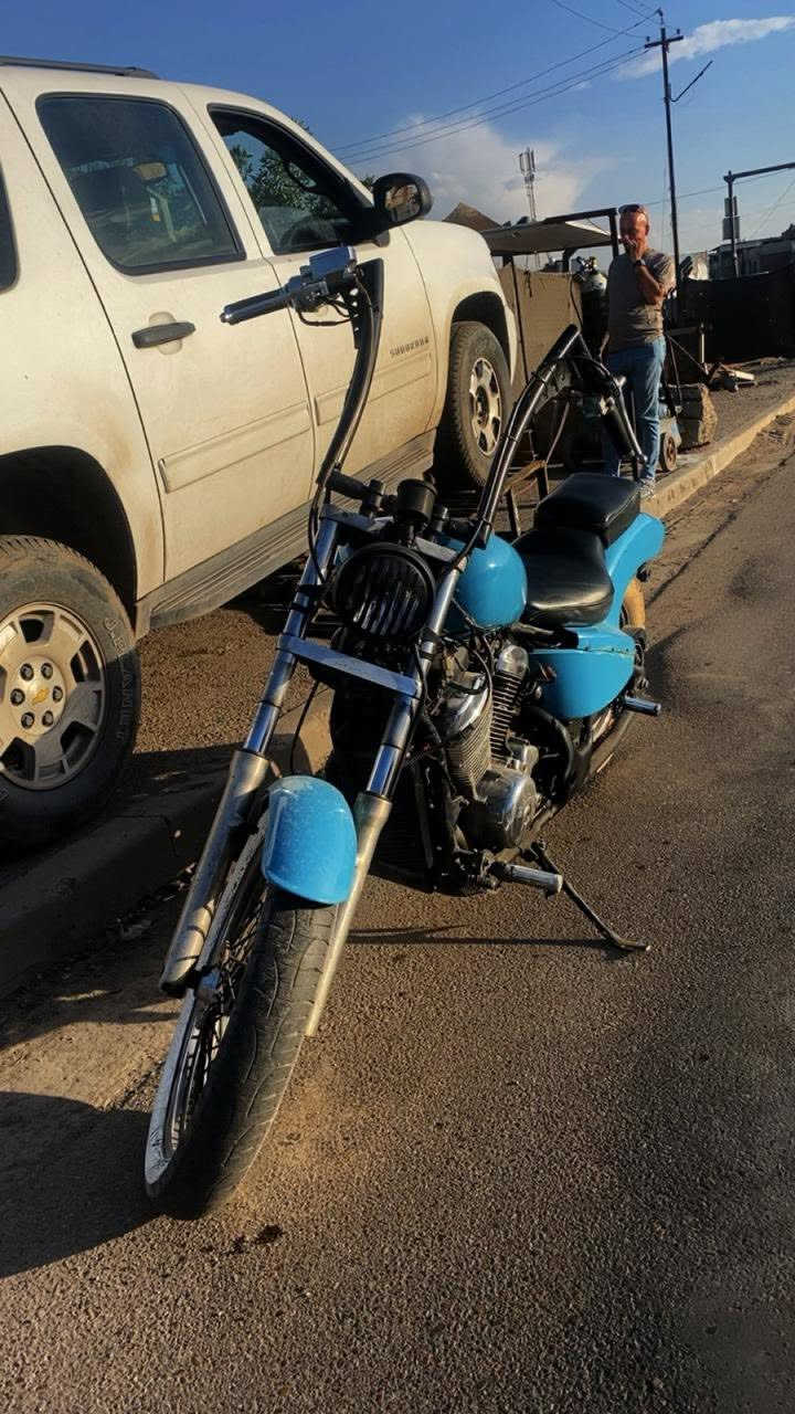 سلام عليكم هارلي ستد 400cc  مكينة مكفولة ممفتوحة بيهة تلحيضات بسيطة سعرهة مليون و مية و بيهة مجال للشراي مكان بغداد اليرموك  ***********
