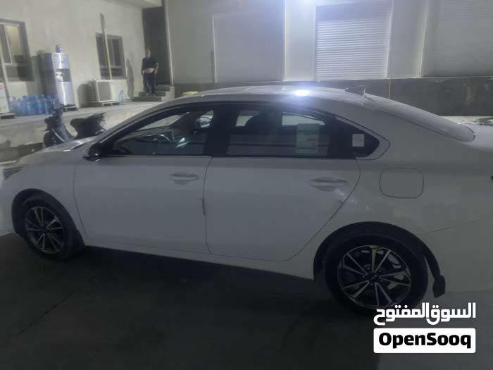 كيا سيراتو خليجي موديل 24 ماشيه 75فول مواصفات سياره نضيفه كلش سياره جديده وستوه مدوشمها ولسبير مانازل سياره اريده175قفل شراي اخلي ع راسي بس لا تكسر بسعر وشراي بخدمته شنو تريد بس خابر لو تراسل ومن عيوني وتدلل  ***********
