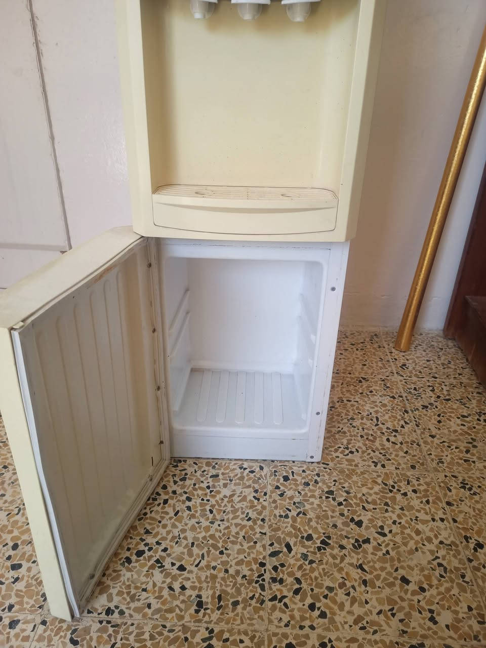 براد ماي حار وبارد شرط وضع شركه السعر 40 بي مجال قليل


**إذا كنت صاحب هذا الإعلان وتريد حذفه لأي سبب، رجاءا أرسل رسالة إلى الدعم الفني**