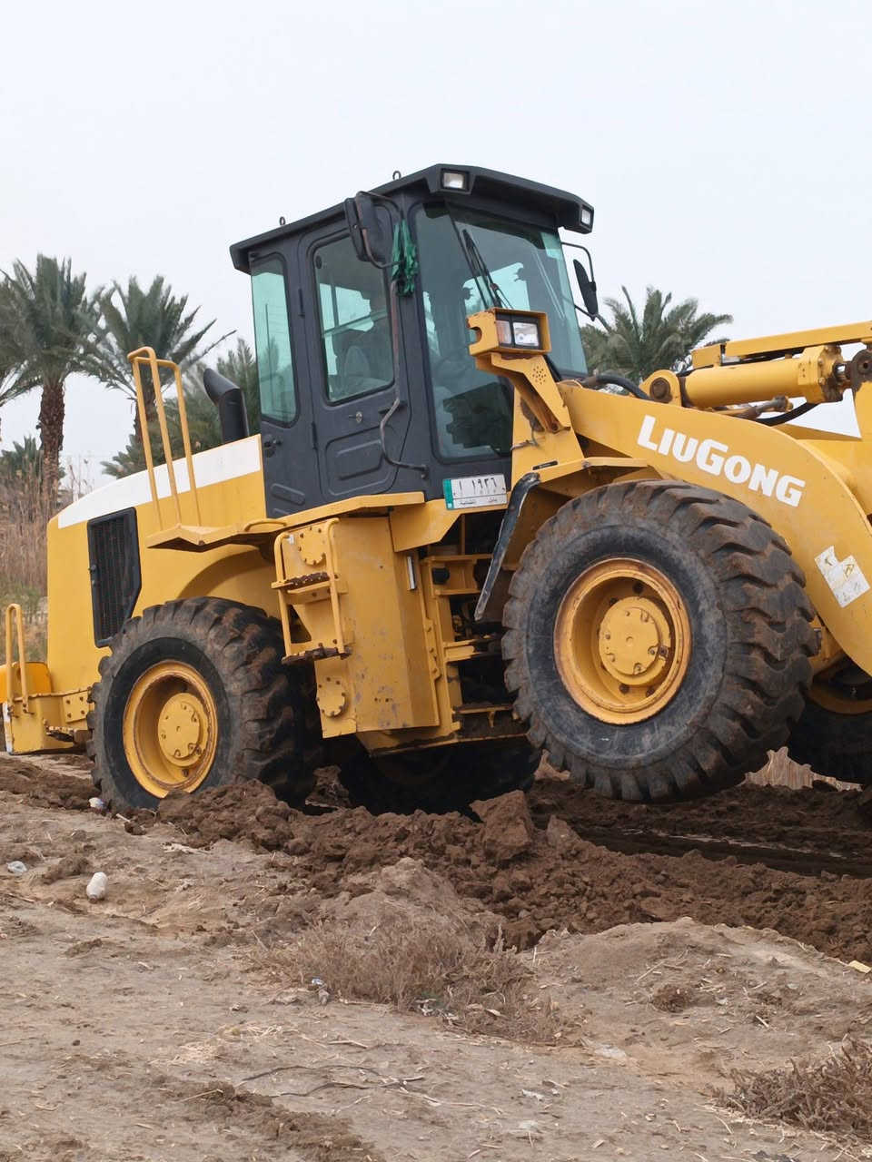 السلام عليكم ورحمة لله وبركاته شفل للبيع حجم 842 مكفول كفالة عامه ***********
