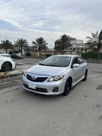 كورلا 2009 سياره كلش نضيفه وبلاديه  على وضع الشركه بيها كم قطعه جارده ...