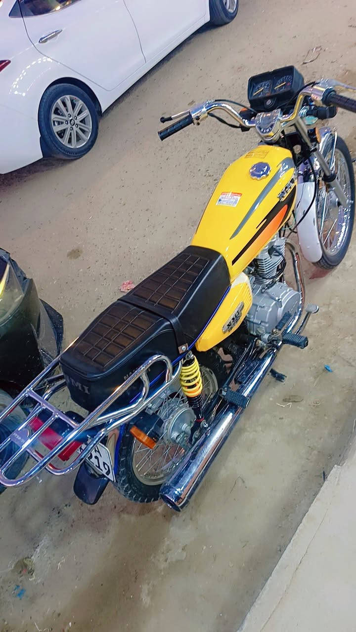 سلام عليكم حبايب 🙆‍♂️دراجه البيع امتياز رقم وسنويه نجف مدور ثاني يوم مديل 23طالعه 23مكفوله كله مامتعوبه نضافه فول شراي يجي خاص أو إتصال علي رقم  ***********فدوه مو شراي لا يشلع كلبي سعر خاص حبابب دراجه مكفولة كله 🙆‍♂️❤🛵
