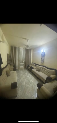 تخم 10 مقعد جديد مال محتاج ريد بيع 325  وبي مجال07701847496