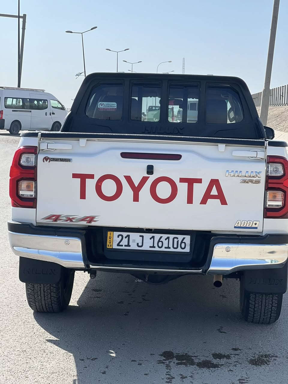 السلام عليكم للبيع سيارة بيكم هايلوكس 2021سيارة مكفولة كفالة عامة ماشية 100السعر خاص***********
