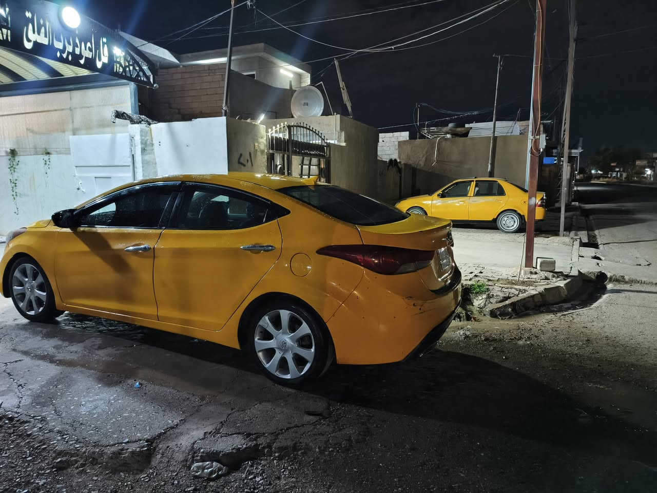 موديل ٢٠١١ ضررها بونيد وجامرلغات ثنين الكدام
وبيها طخه مصلحه بالجامرلخ الخلفي يم قبق السعر 85 وبيها مجال البانزين***********

سنويه مشروع وطني صاقطه ٢٠٢٠
