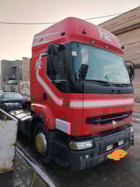 رينو • تنكر • شاحنة