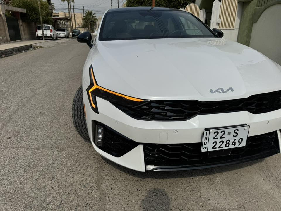 كي فايف موديل 25 السياره مرقم اربيل باسمي حادثها باب النفر وشبر باب الورا سياره فول 1/1 ماشي 7 الاف مكانها موصل بيع ومراوس حسب القناعه 
سعرها 235 وبي مجال 
***********
