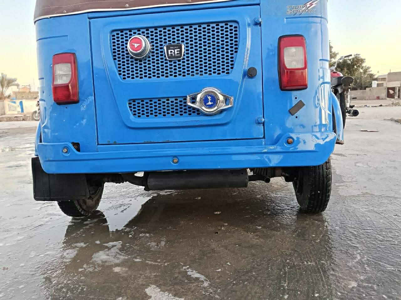 تكتك 22 شهر 11 مضلع كفاله عامه شرط تجي تفحص كدام عينك مثل لي بصوره وحله بعد بس دحجه جوه البكلايت 
رقم ذيقار لوحات نكليزي  عمي ملاحضه مكلف بل نشر لحد يراسني خاص هاذه رقم الولد  ***********
