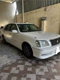 تويوتا كراون • مكفوله • زينون