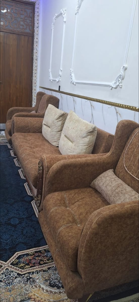 السلام عليكم عندي تخم قنفات آخو جديد للبيع بسعر مناسب حي اور تلفون ١٠ مقاعد ***********
