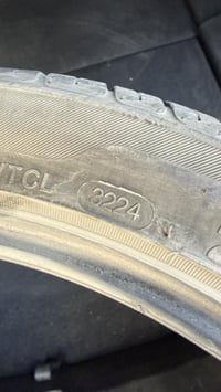 متوفر تك تاير صيني انتاج ٢٥ يعتبر شخط مابي ١٩/٤٠/٢٣٥  يشتغل كامري وكور...