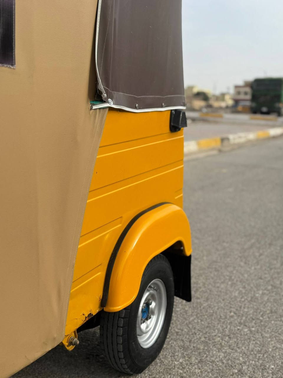 سلام عليكم تكتك 🛺 للبيع موديل 2019شهر10رقم وسنويه مامعمر ايشي بيها على وضع شركه مامتواجد علفيس التصال على هاذه رقم***********
***********
