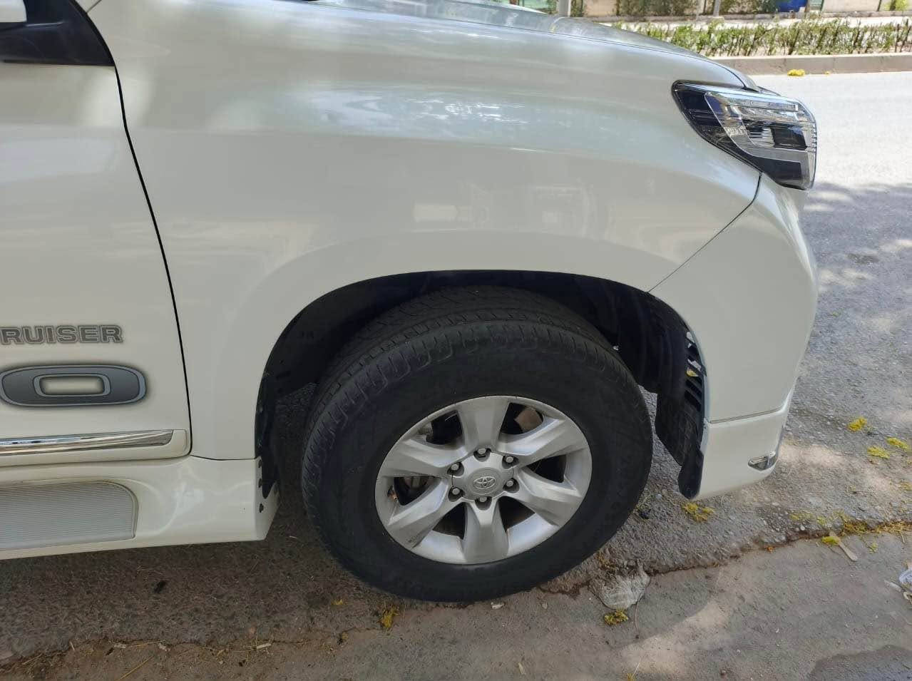 Toyota Prado txl 2011
جوار پستون كَيّر و مه كينه كهپس
بيّ بوّياخ بىّ ساردى
الهسهر ساغى شكلى كراوهته 2017
ئه شياى شكلّه كونه كه شى ماوه
مواسه فات شاشه كاميره سهلاجه ئاوينه شهفت و كاره بايي
سيّ ريّز كوشين
رهقهم وسهنه وى 2031
به ناو خومانه تازه سيّرقس كامل كراوه تايه و پاترى نويّى له سهره
244 ههزار كيلومهتر روّشتووه
شويّن هه وليّر نرخ $235
*********** أربيل, العراق
