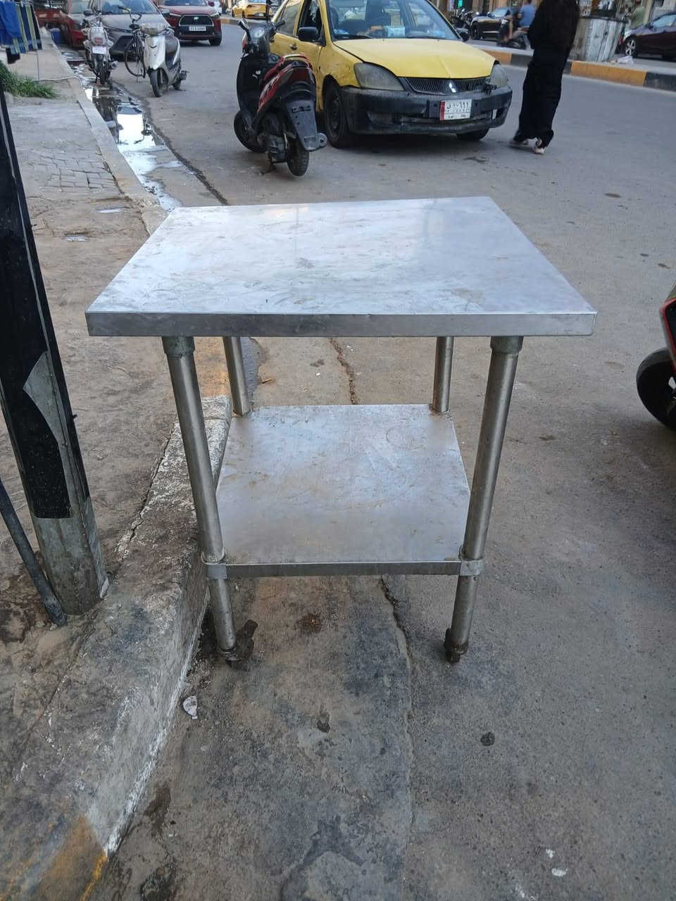 السلام عليكم  للبيع  الطباخ سعره  ١٥٠ والميز ٥٠ الف العنوان  الاعظمية
***********
