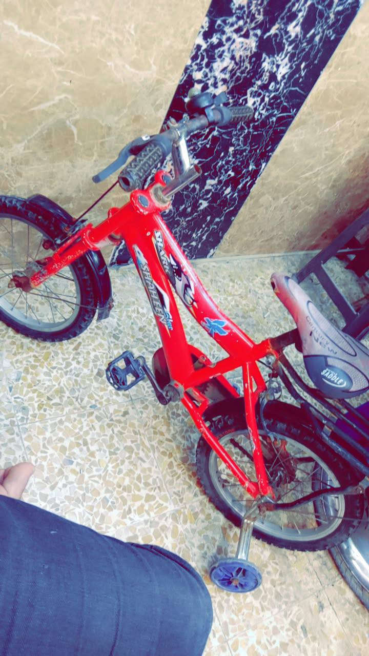 سلام وعليكم بيسكل  اطفال مال باله مال شحن ستخدام قليل  بعد وضع شركه سعر ٤٥ وبي مجال شي قليل متواجد وتساب وفيس ***********🚲📱
