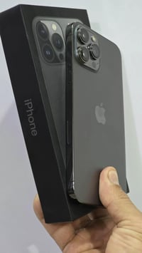 13 برو ماكس مكفول نضافه 💯  256 ذاكره  07702906624 بطاريه 95 استخدام شخ...