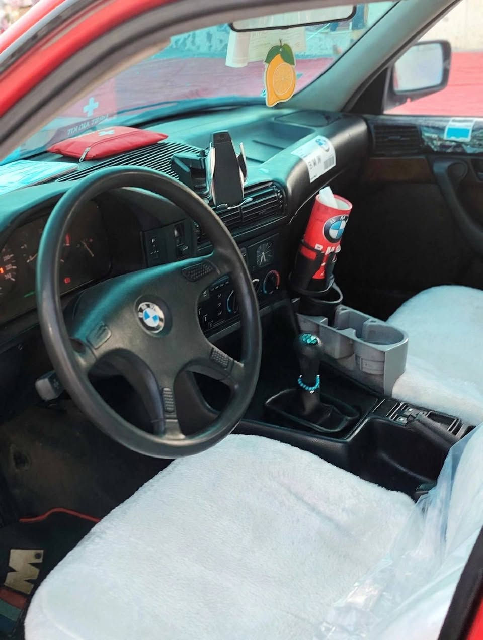 سەرەتا بەناوی خوا ماشاءللە لەماڵی هەموو لایەك بێت
BMW520🇩🇪
مۆدیل 1990
گێر عادیی
گێر و مەکینەی بەشەرتە
بەشەرتی تەعویل و غرامە
بەشەرتی بەناوکردن
بەشەرتی وەرگەران و برانەوە
تەنها چاملغ لای سایەقی لێدانە چاکرایتەوە
دەعامی بۆ دەعامی بەشەرتە
بێ شووخت و بێ قۆپە
سەیارەکە نموونەیە لە جوانی و خاوێنی
لەسەر دەقی شەریکە ماوەتەوە
ژ.مارەی خاوەن ئۆتۆمۆبیل
*********** ڤایبەر وەتسئاپ بەردەستە
*********** ڤایبەر و وەتسئاپ بەردەستە
شوێن هەولێر
بۆ زانیاری زیاتر پەیوەندی بکەن أربيل, العراق
