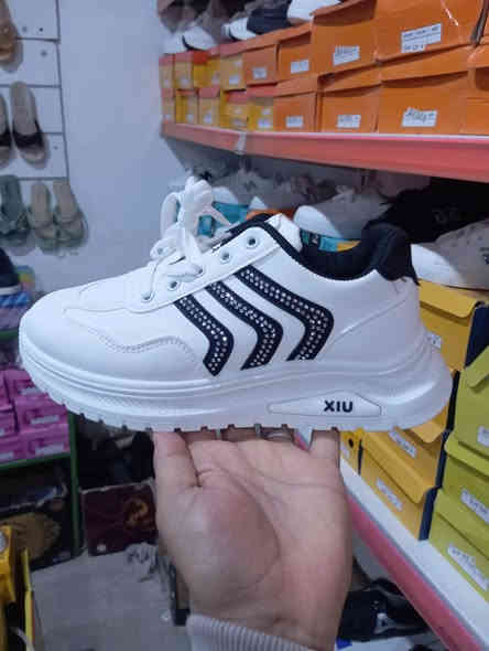 ✨ وصل حديثًا إلى محلات الغازي – فرع الأحذية ✨

أجمل تشكيلة أحذية وبوتات بناتي ونسائي
تصاميم عصرية تناسب كل الأذواق 👠👢
راحة عالية ✨ وجودة ممتازة
مناسبة للدوام، الطلعات، والمناسبات

✔️ متوفر قياسات متعددة
✔️ ألوان متنوعة
✔️ موديلات شتوية أنيقة

زورونا وخلي أناقتچ تكمّل من محلات الغازي 💖

📍 محلات الغازي – فرع الأحذية
الموقع : شميط -الشارع العام-مقابل اسواق باسم العيدان 
للاستفسار: ***********
0782839335
