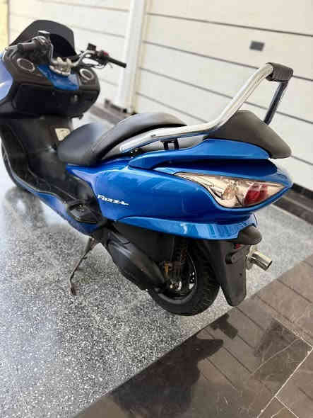 فورزة 0 /9 للبيع كرستال عمية بلادي منضومة زنون حساس ستان مكينة ناعمة كهربائية كلها شغالة تجوة نيكل عالية شلعة ومعدل أورق كاملة دراجة اي نقص ما .. بغداد مدينه الصدر سعرها مليون ***********
