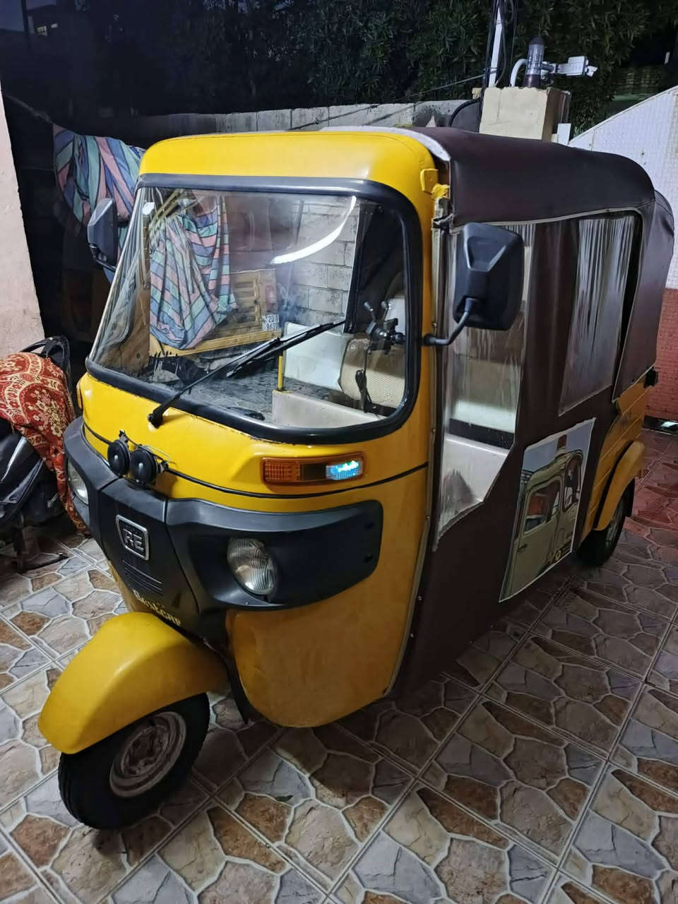 سلام عليكم تكتك للبيع موديل 20 شهر 11 بلاديه العنوان ديالى بعقوبه الرقم ***********
