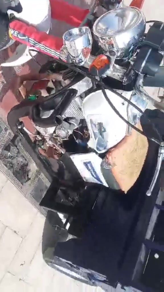 ***********
