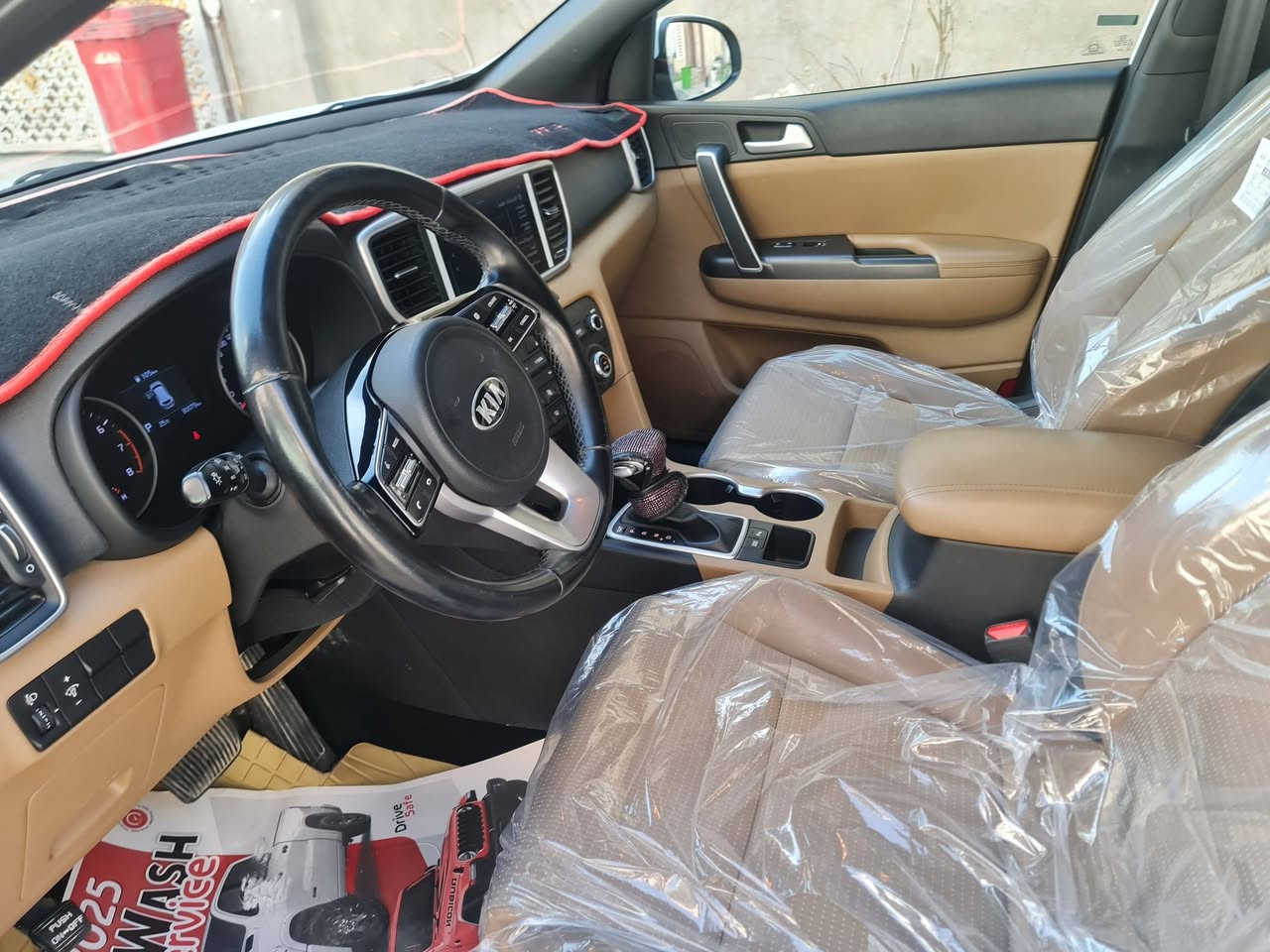 سبورتج خليجي موديل ٢٠٢١ ماشيه ٣٠ جديده السياره بمعنى الكلمه مواصفاتها بصمه تشغيل عن بعد شاشه اصليه اريل انفكيشن كشنات كهرباء  وباقي المواصفات المعروفه بيه شبرين بل دعاميه صبغ فقط لابارد ولاضربه 
السعر ٢١٧
للإستفسار ***********وبيه مجال قليل الشراي ايخابر مامتواجد عل فيس مكانها البلديات بسمي
